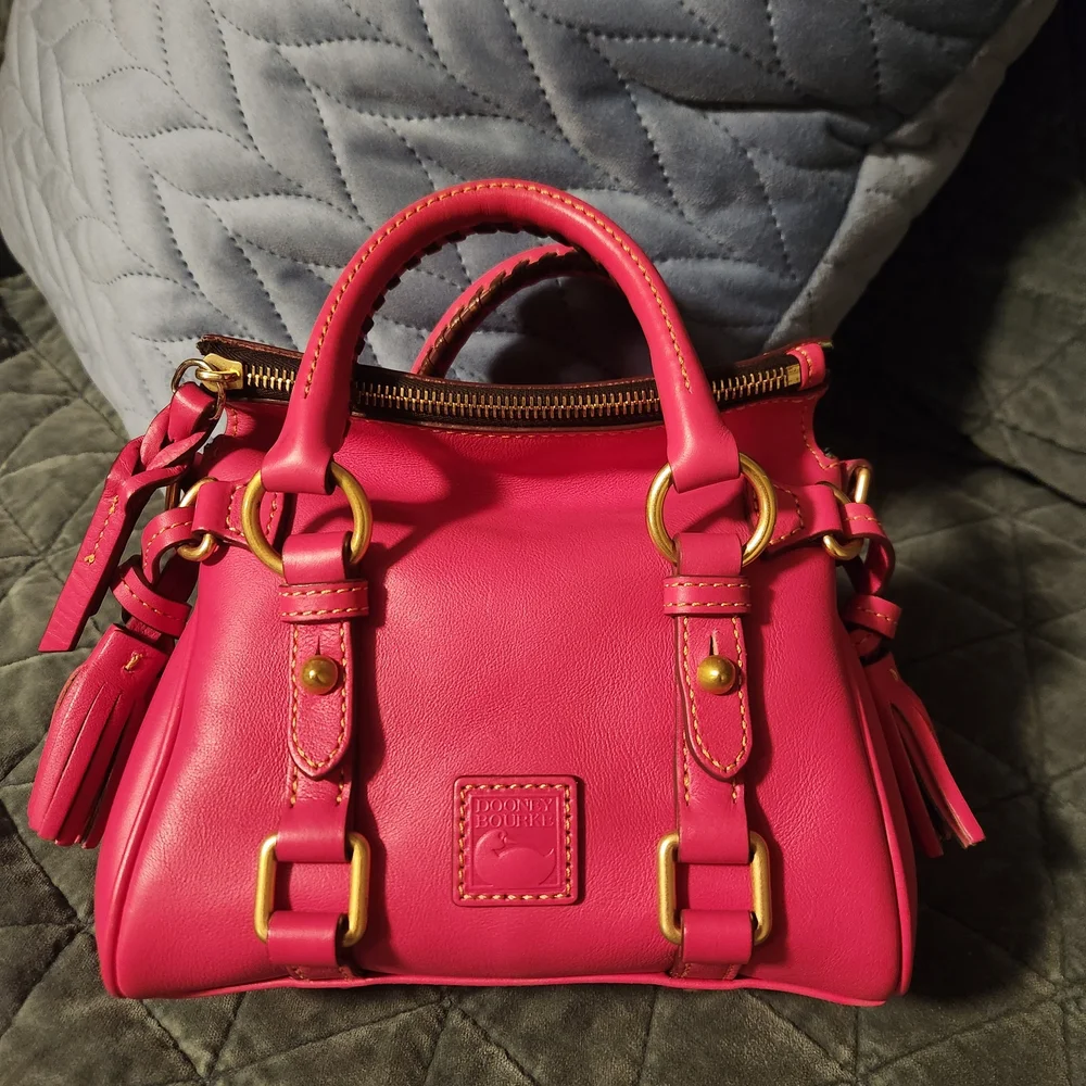 Dooney & Bourke Florentine Nano - Picture 1 of 5